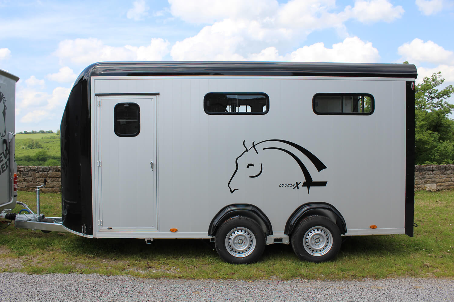 Cheval Liberte Optimax - Maxi4 Herringbone horse trailer