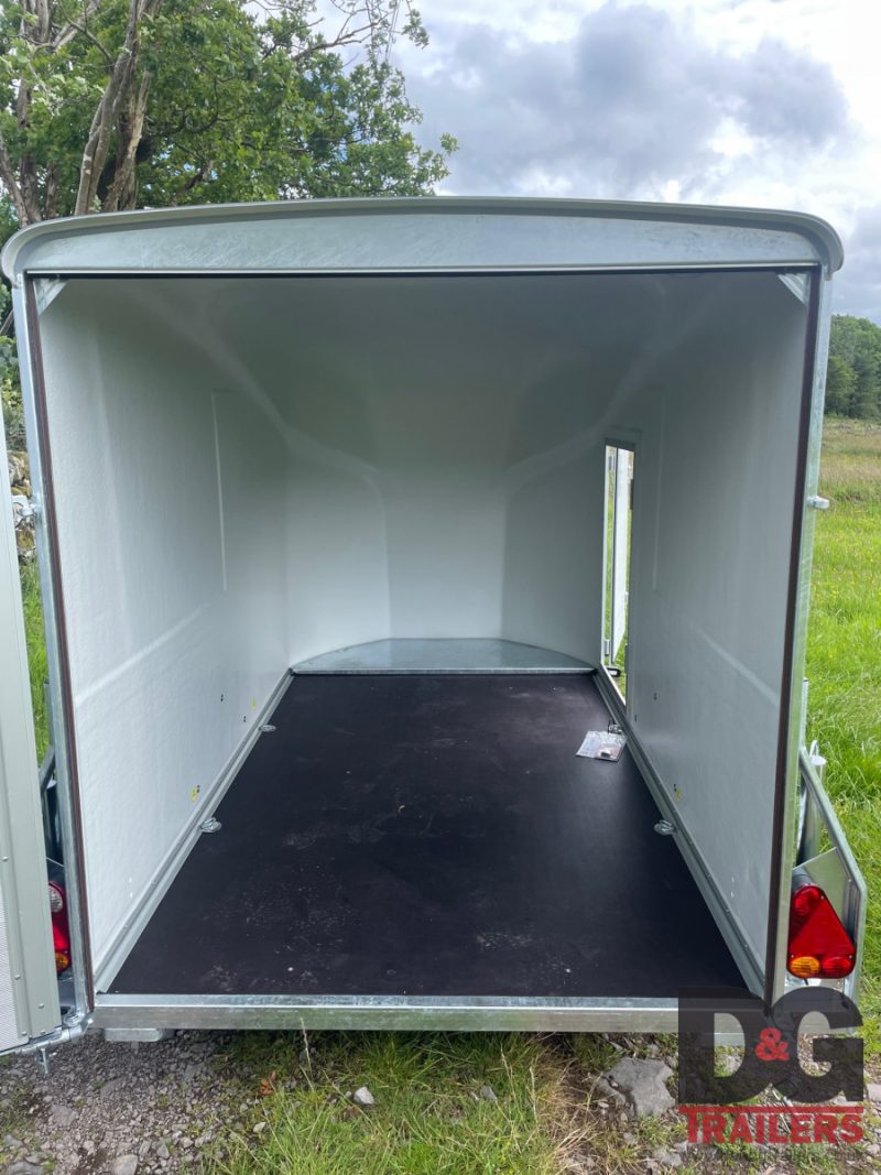 Debon Cargo 1300 Box Van Trailer in Black - Image 2
