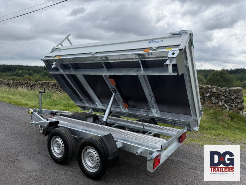 Debon PW2.4 Three Way Tipping Trailer 2600kg Gross - Image 8