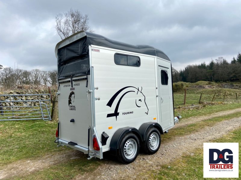 Cheval Liberte Touring One Single Horse Trailer in Black - Image 5