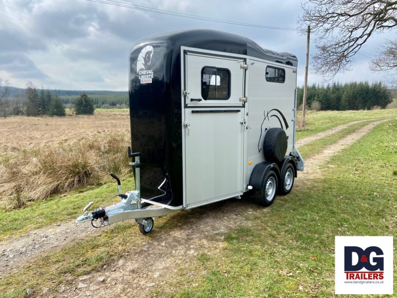 Cheval Liberte Touring One Single Horse Trailer in Black