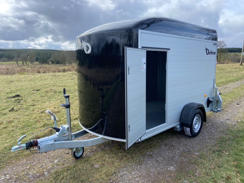 Debon C300 Single Axle Box Van Trailer with Aluminium Sides in Black - Image 9