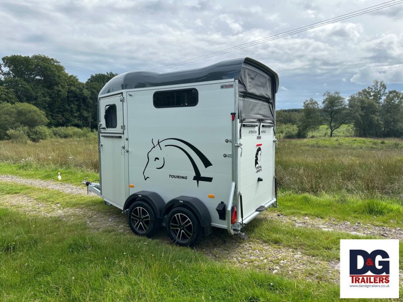Cheval Liberte Touring Country Double Horse Trailer with Saddle Room & Alloy Wheels in Iron Grey **Anniversary Model** - Image 15