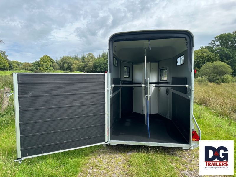 Cheval Liberte Touring Country Double Horse Trailer with Saddle Room & Alloy Wheels in Iron Grey **Anniversary Model** - Image 11