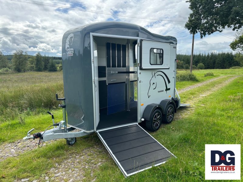Cheval Liberte Touring Country Double Horse Trailer with Saddle Room & Alloy Wheels in Iron Grey **Anniversary Model** - Image 10