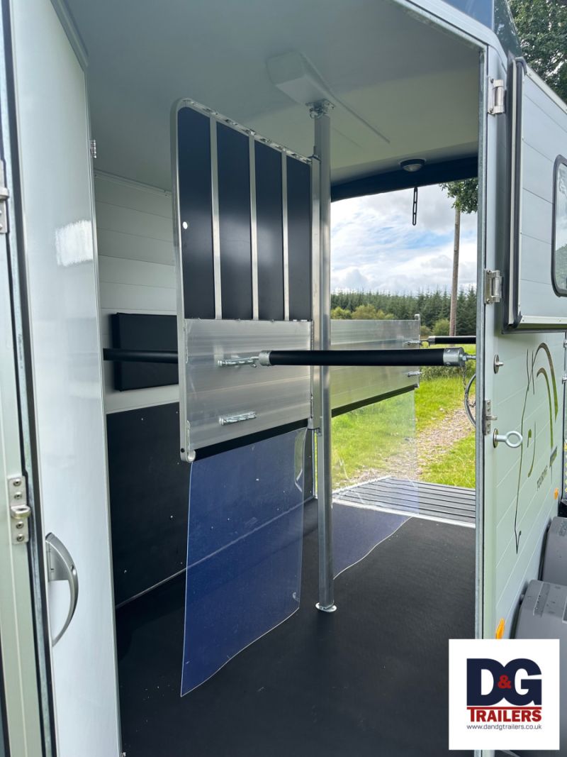 Cheval Liberte Touring Country Double Horse Trailer with Saddle Room & Alloy Wheels in Iron Grey **Anniversary Model** - Image 9