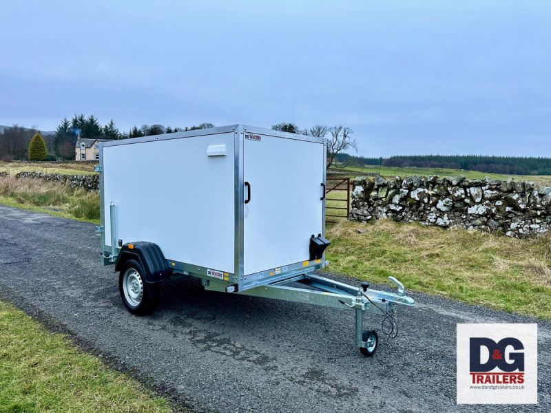 Debon Roadster C220 Single Axle Unbraked Box Trailer