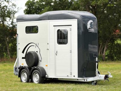 Double Horse Trailers